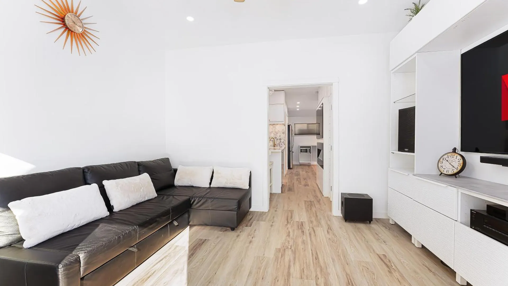 Apartment Urban Oasis Modern 2Br By Trendy Commercial Drive Vancouver